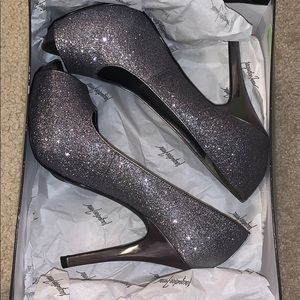 Pewter glitter heels by Jacqueline Ferrar